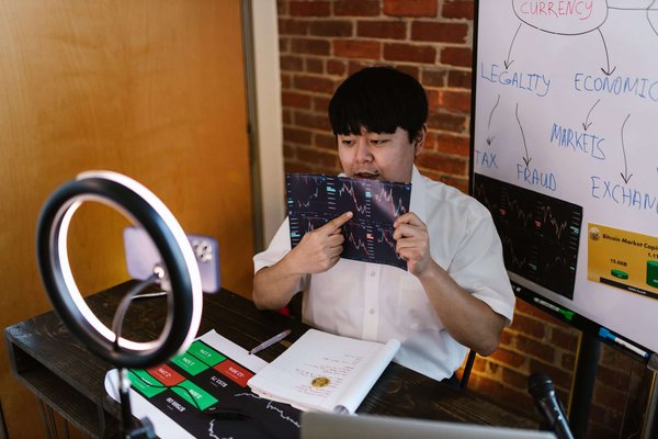 Real estate and blockchain: a new frontier